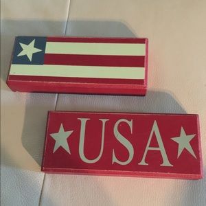 Wooden Flag and USA Plaques